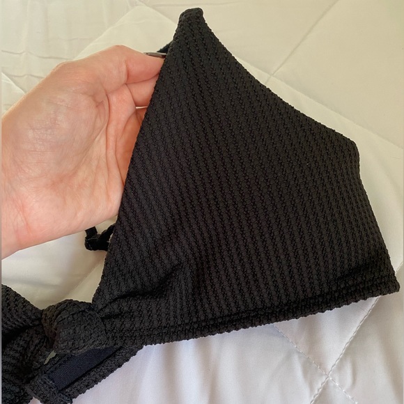Gap Knot-Front Black Triangle Bikini Top, size L - Picture 4 of 4